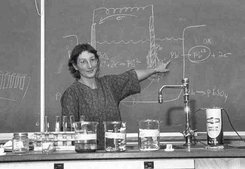  Shelly Gaudia in classroom, photo